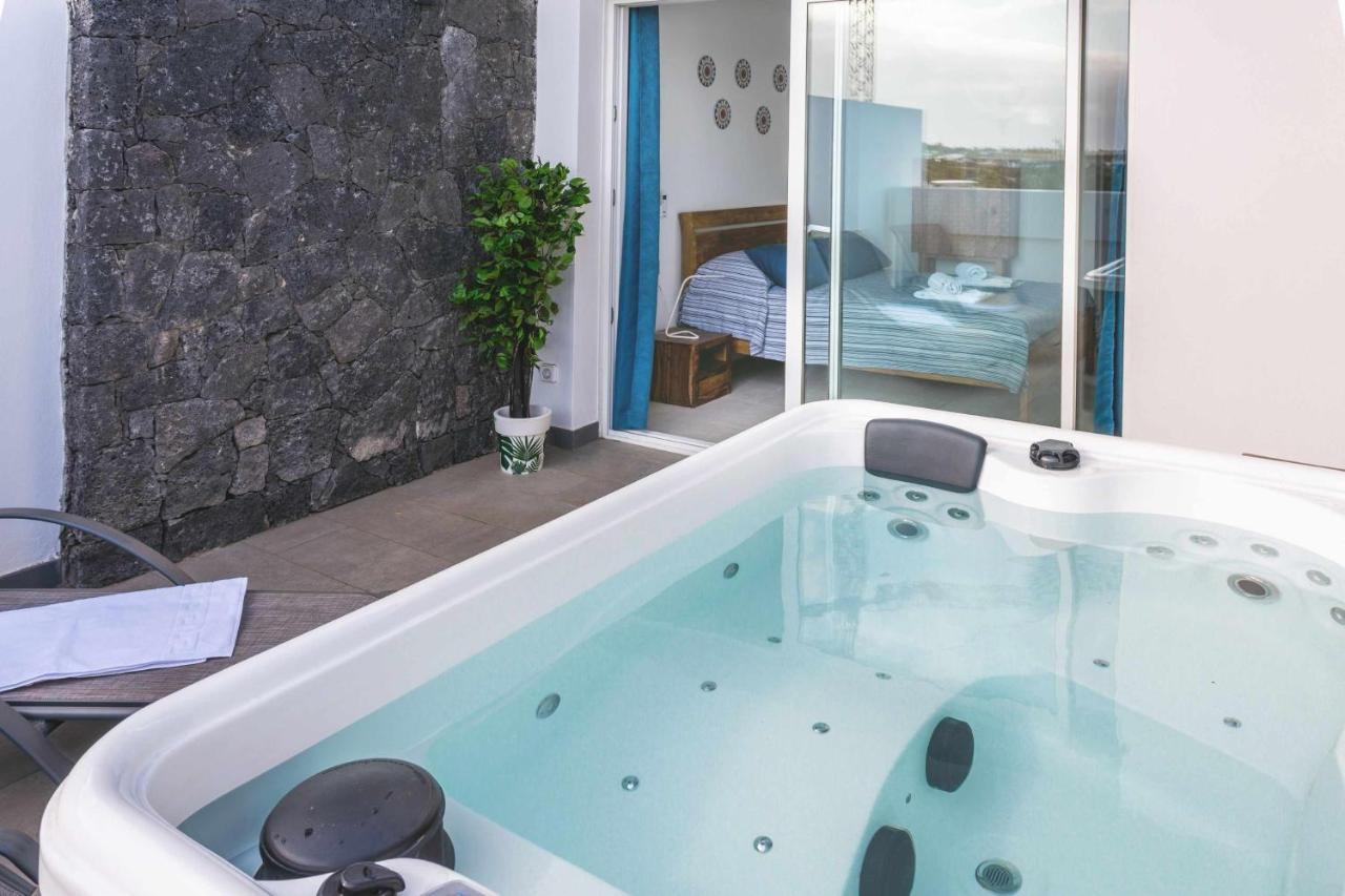 Monterey House Playa Blanca Vila Exterior foto