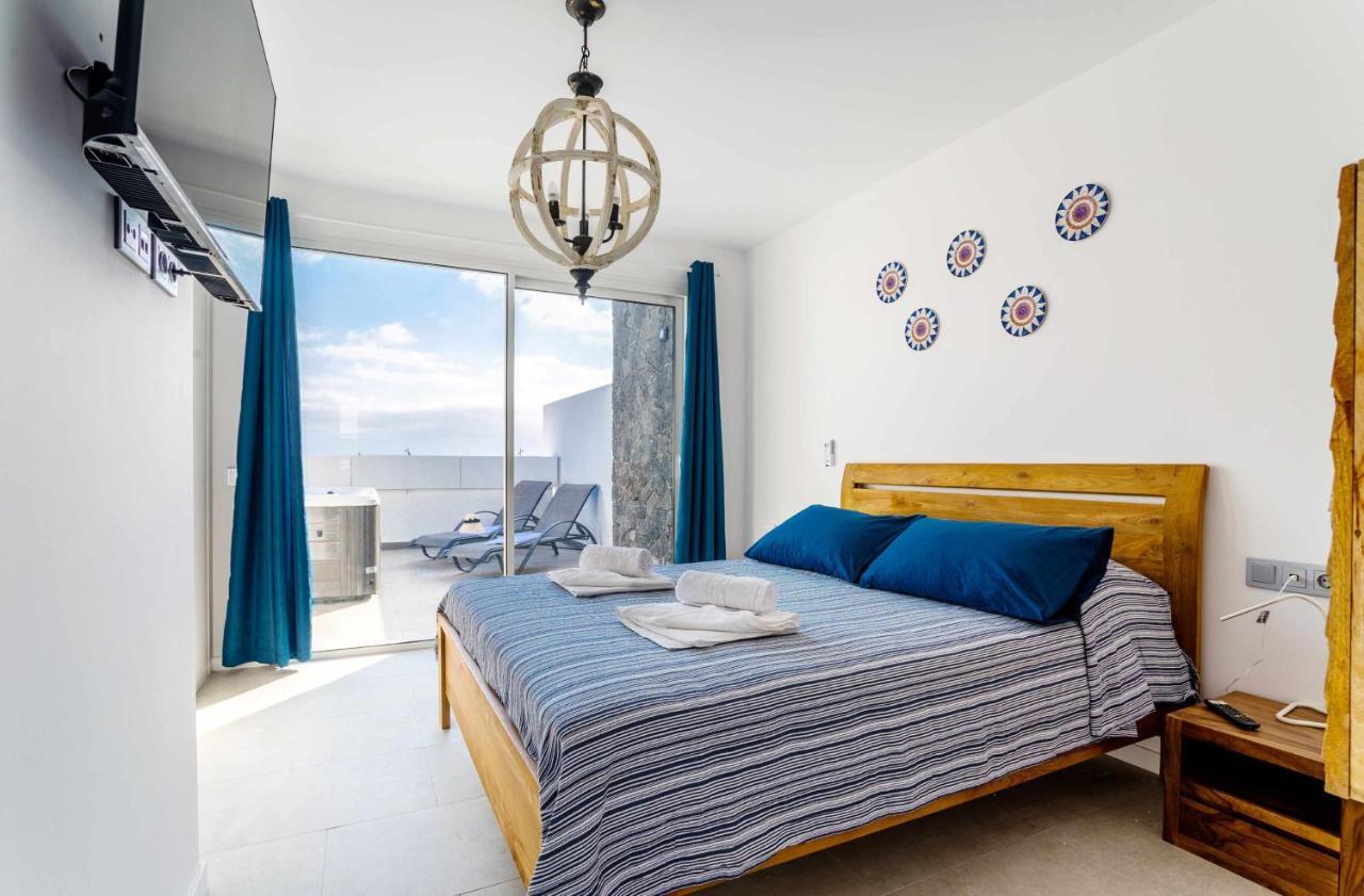 Monterey House Playa Blanca Vila Exterior foto