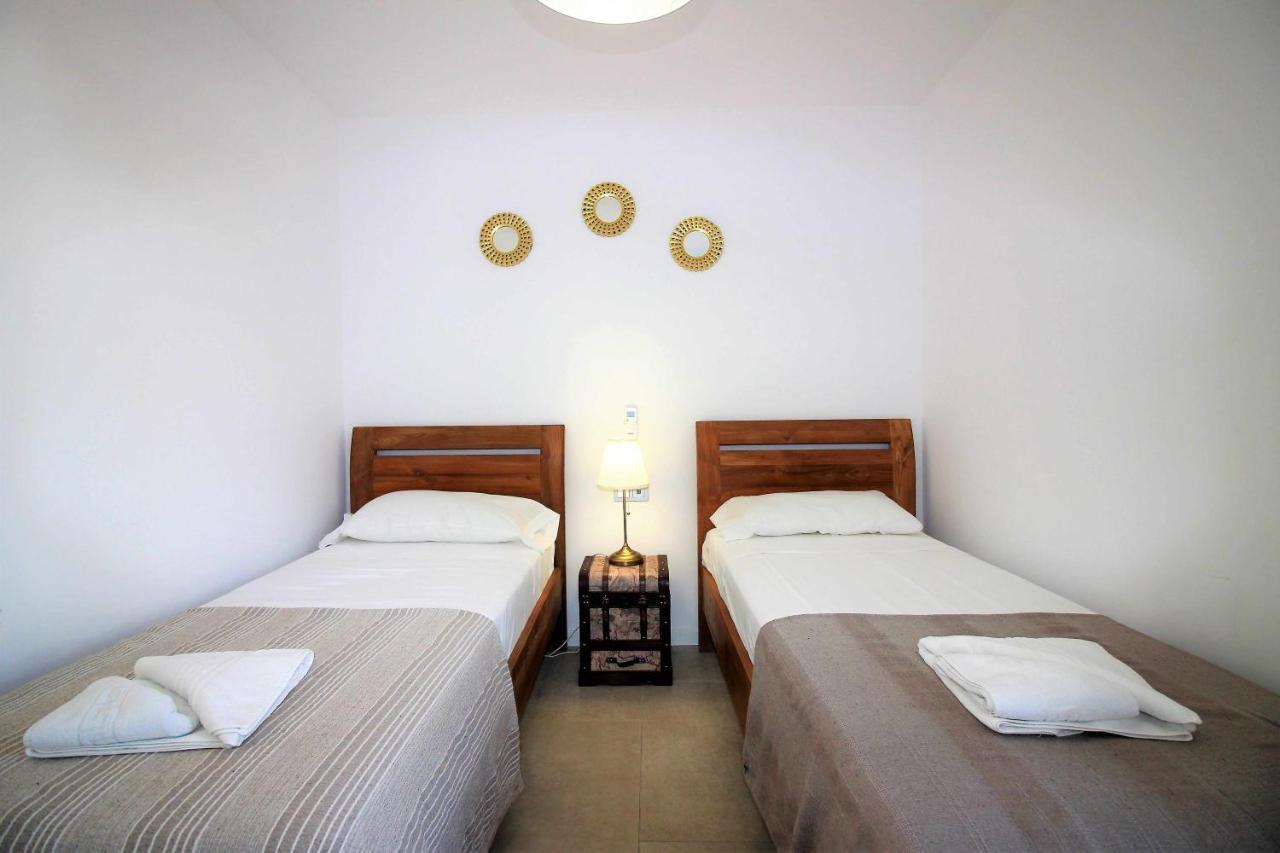 Monterey House Playa Blanca Vila Exterior foto